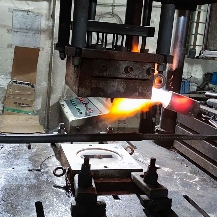 Đóng nhôm: Nghệ thuật sản xuất hiện đại chính xác
